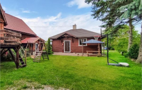 Cozy Home In Darlowo With Wifi